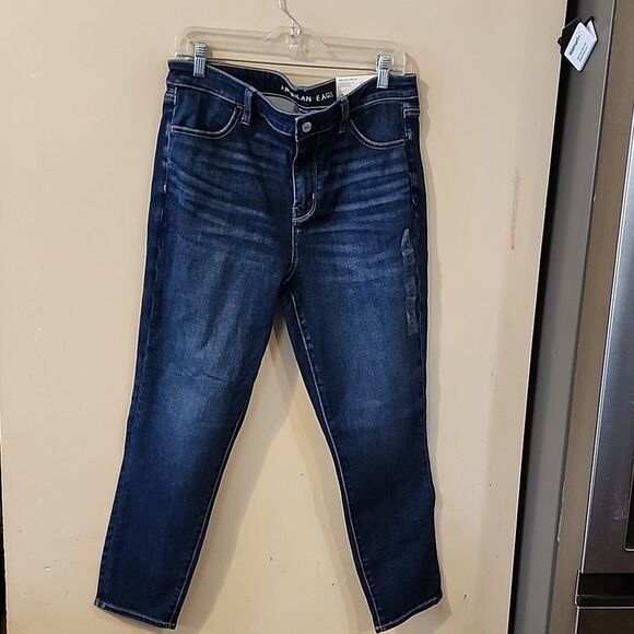 American Eagle Outfitters Denim - American Eagle jeans size 16 crop NWT